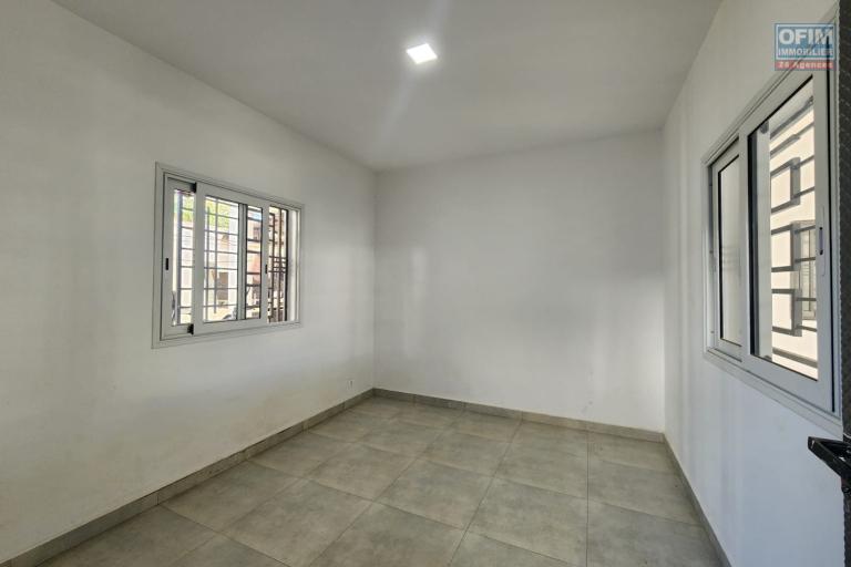 &Agrave; louer - APPARTEMENT NEUF T4 DE STANDING SITU&Eacute; &Agrave; TANJONDAVA TALATAMATY. (NON DISPONIBLE)