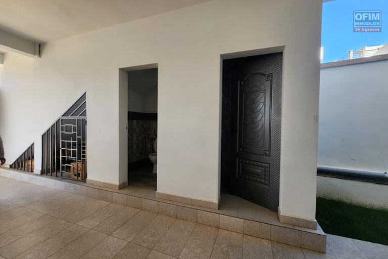 &Agrave; louer - APPARTEMENT NEUF T4 DE STANDING SITU&Eacute; &Agrave; TANJONDAVA TALATAMATY. (NON DISPONIBLE)