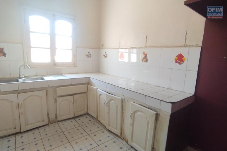 A vendre. Maison basse F4 sur 275 m2 de terrain &agrave; Alasoara