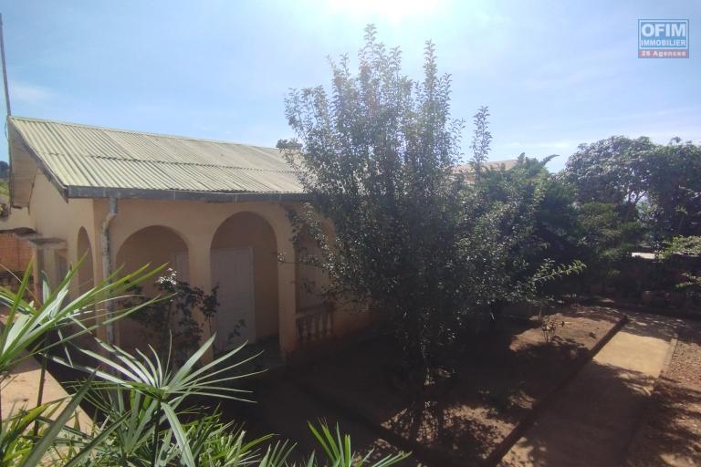 A vendre. Maison basse F4 sur 275 m2 de terrain &agrave; Alasoara