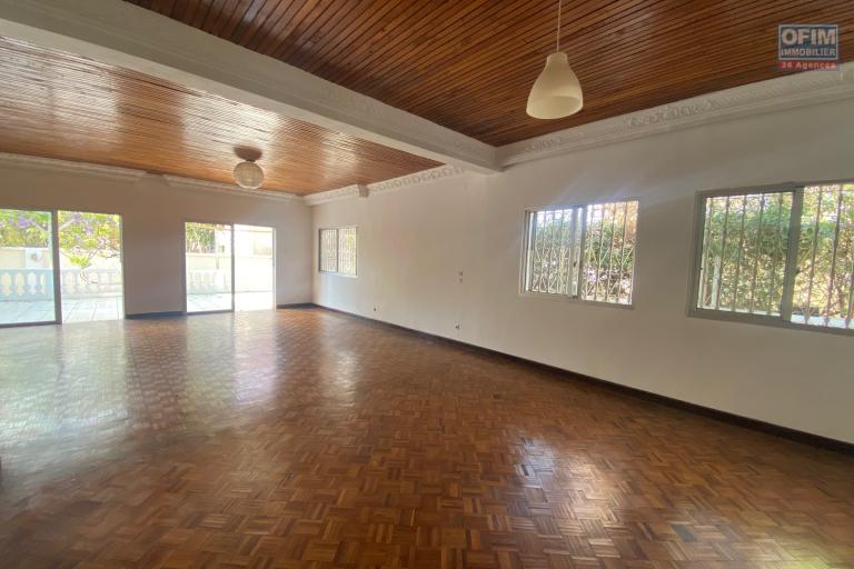 Une villa F6 tout près du Lycée Français à Ambatobe