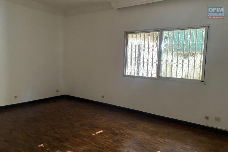 Une villa F6 tout près du Lycée Français à Ambatobe