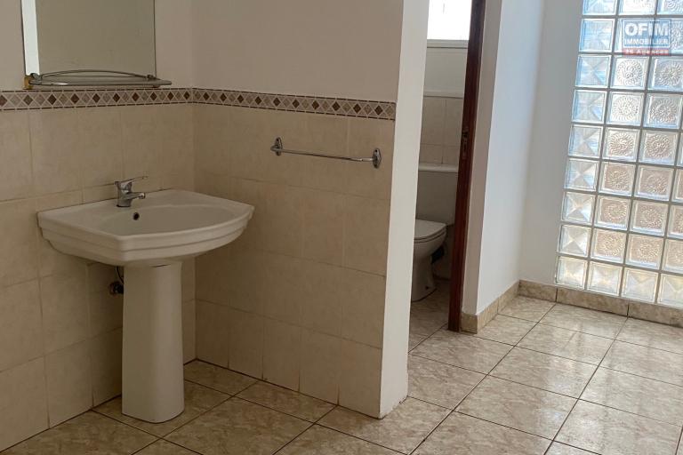 Une villa F6 tout près du Lycée Français à Ambatobe