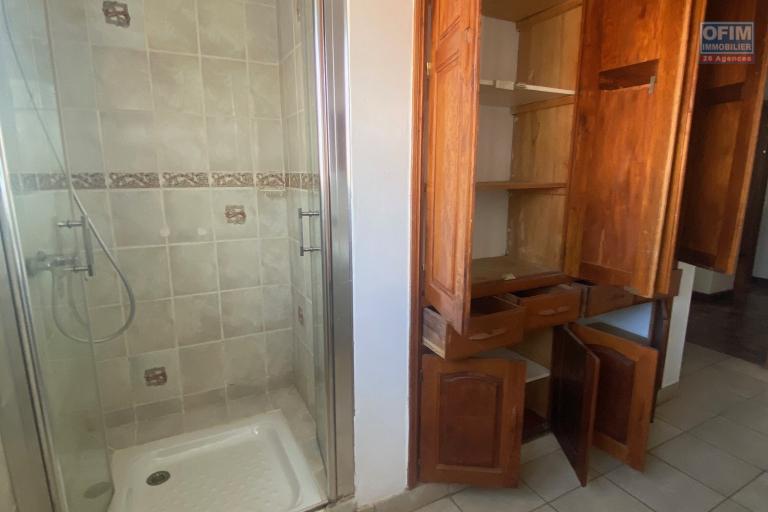 Une villa F6 tout près du Lycée Français à Ambatobe