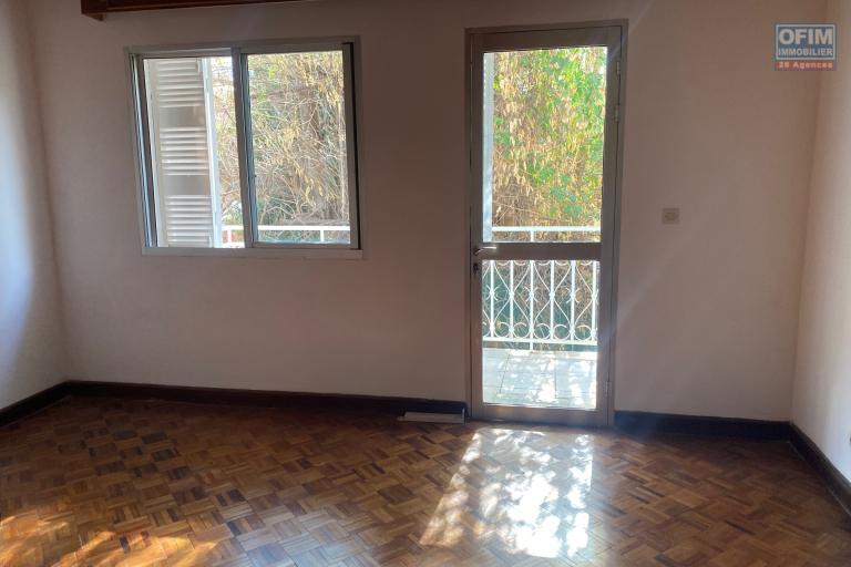 Une villa F6 tout près du Lycée Français à Ambatobe