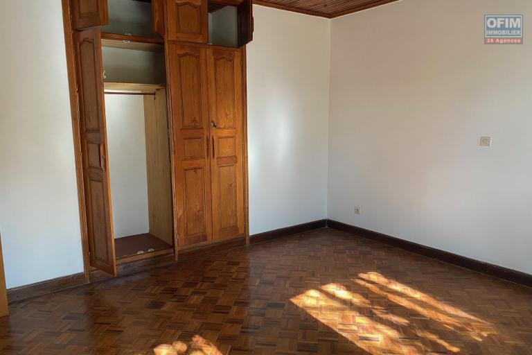 Une villa F6 tout près du Lycée Français à Ambatobe