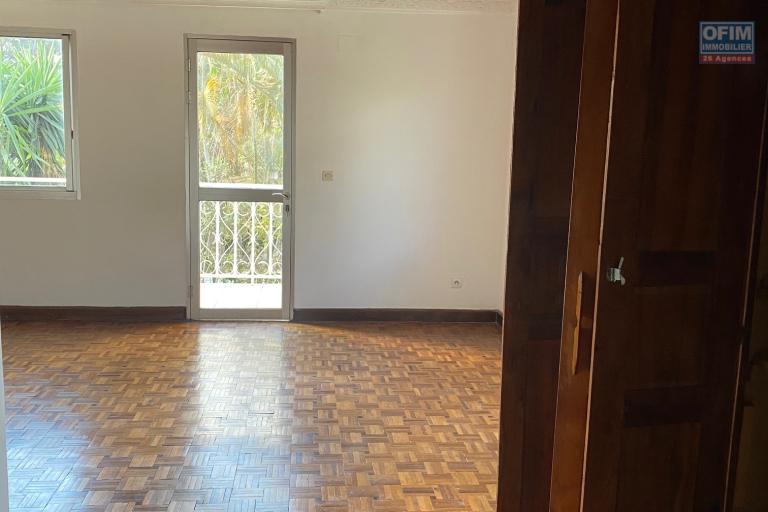 Une villa F6 tout près du Lycée Français à Ambatobe