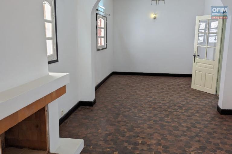 Un appartement T3 au RDC &agrave; Mahatony Ivandry