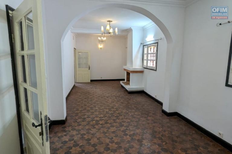 Un appartement T3 au RDC à Mahatony Ivandry