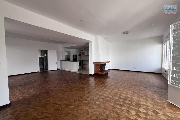 A LOUER une villa F5 dans un quartier r&eacute;sidentiel &agrave; Androhibe