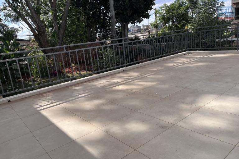 A LOUER une villa F5 dans un quartier r&eacute;sidentiel &agrave; Androhibe