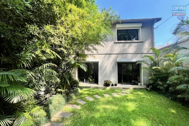 Une villa F3 meublée à Mahatony Tsarasaotra