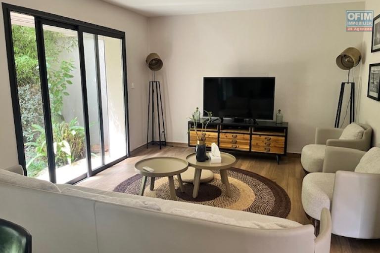 Une villa F3 meubl&eacute;e &agrave; Mahatony Tsarasaotra