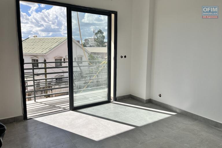 Vente des appartements T3 neufs proche des commodités à Talatamaty