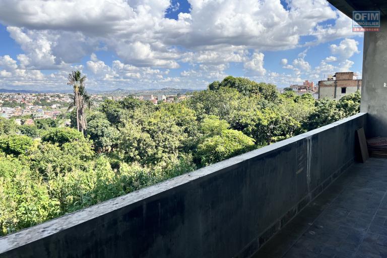 Vente des appartements T3 neufs proche des commodités à Talatamaty
