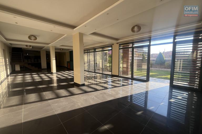 Une maison F6 avec jardin aménagé à 4mn de la route principale sur By Pass