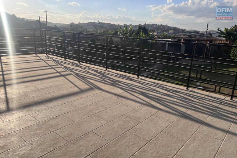 Une maison F6 avec jardin aménagé à 4mn de la route principale sur By Pass