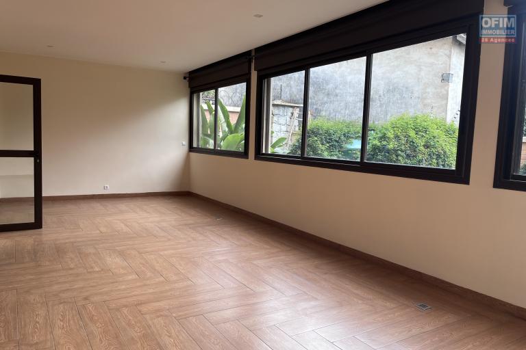 Un appartement T4 dans une résidence sécurisée à Androhibe