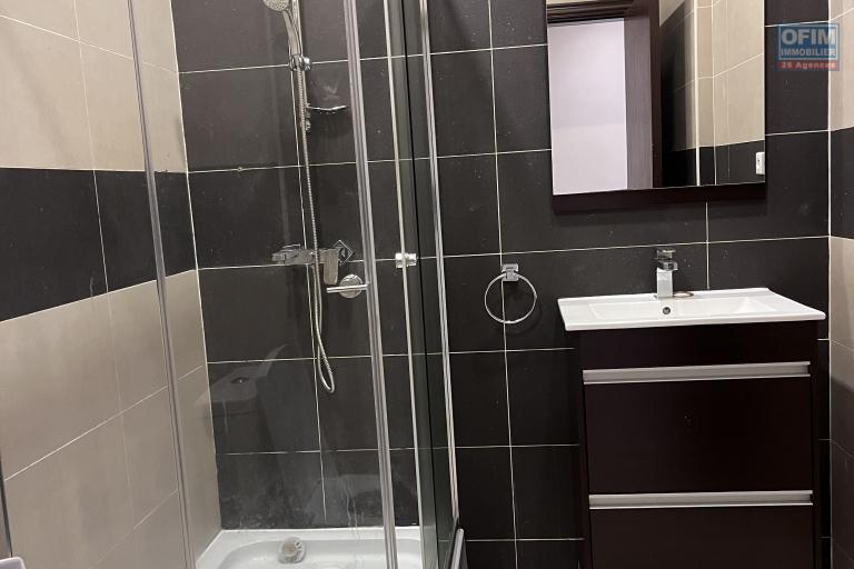 Un appartement T4 dans une résidence sécurisée à Androhibe