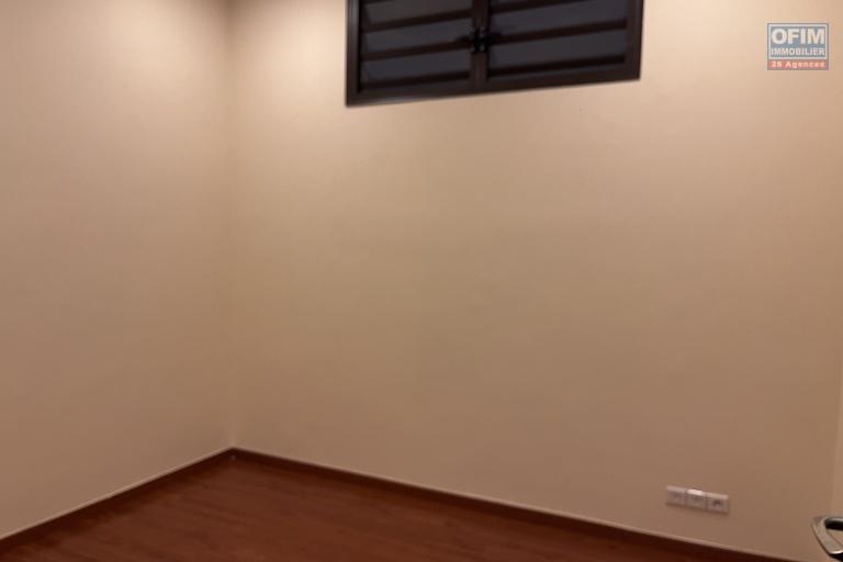 Un appartement T4 dans une résidence sécurisée à Androhibe