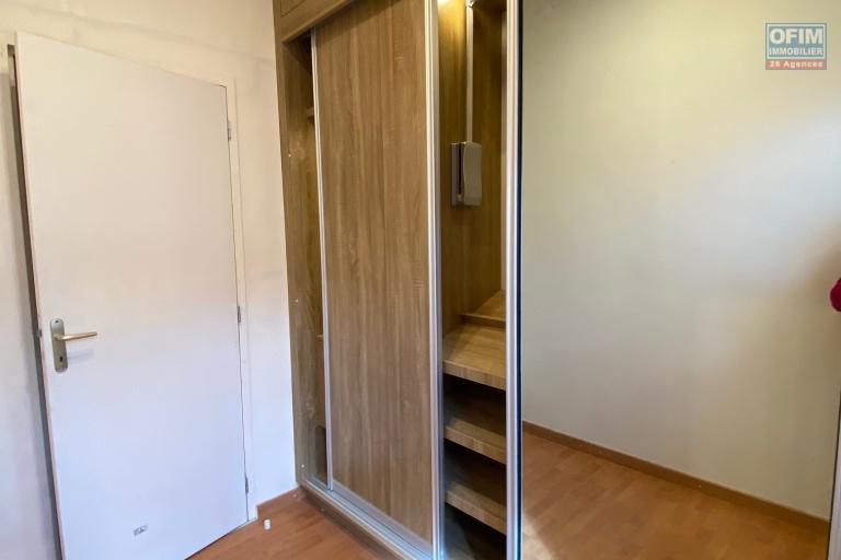 A louer un appartement T3 meublé et sécurisé à Antsahavola