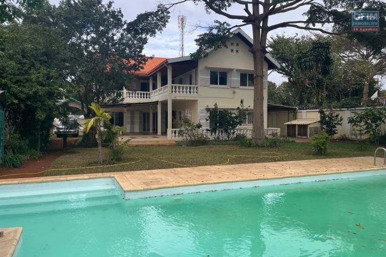 Une villa F5 tout pr&egrave;s du Lyc&eacute;e Fran&ccedil;ais &agrave; Ambatobe