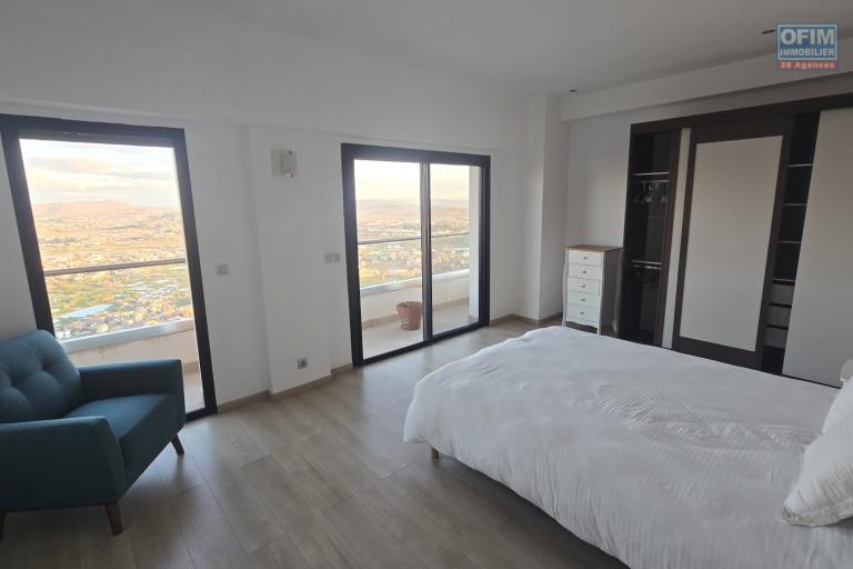 Un appartement T3 meublé sécurisé sur la haute ville à Ambohipotsy