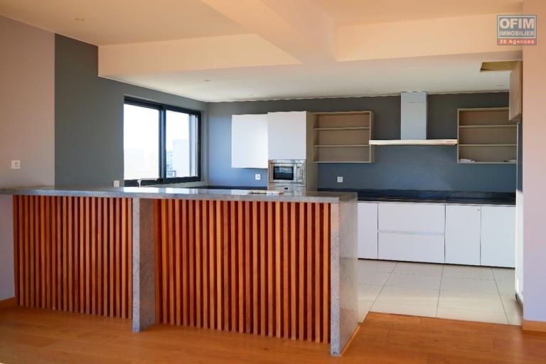 A louer un appartement T3 avec une vue sur massay Ivandry