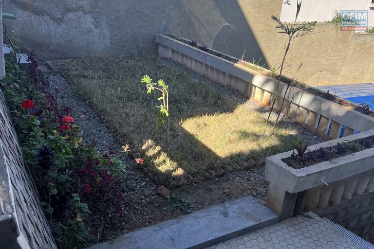 À LOUER – Villa neuve en duplex à Imerimanjaka Ambohijanaka