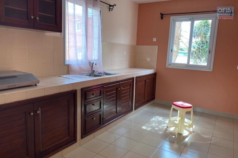 Un appartement T3 sécurisé à Mahatony Ivandry