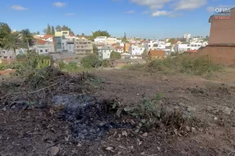 Vente d'un terrain de 845 m2 prêt à bâtir à Androhibe