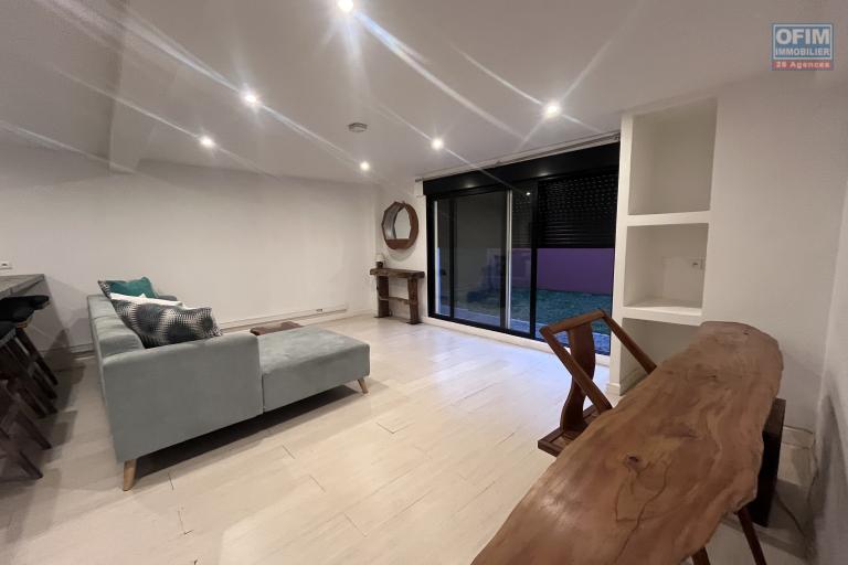 Un appartement T2 meublé sécurisé au rez de jardin à Ivandry