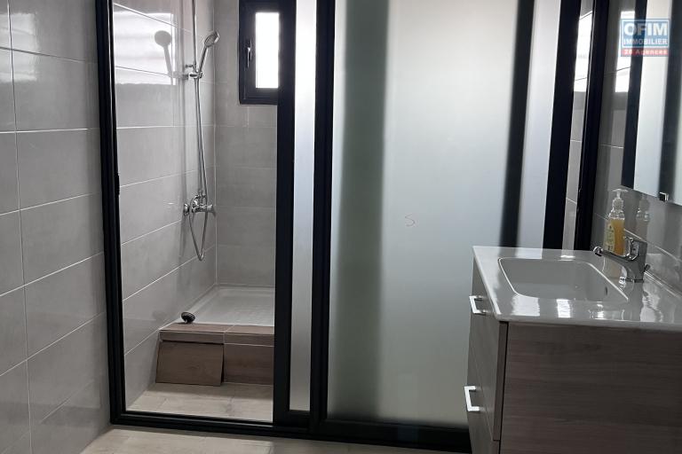 Trois grands appartements T5 neufs et lumineux à Mahazoarivo