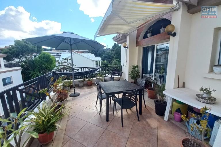 A réserver pour Septembre un appartement T3 meublé dans une résidence sécurisée à Ambatobe