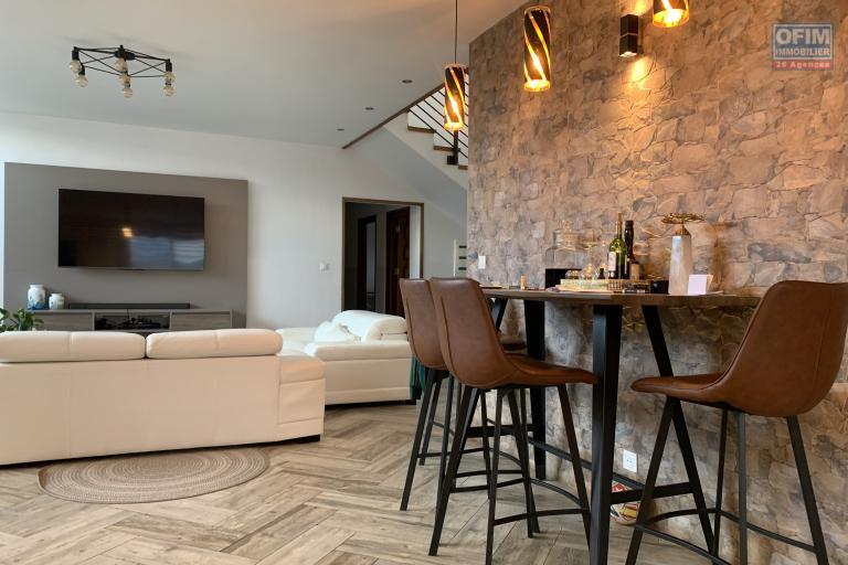 Une villa F6 meublée de standing à Iavoloha Mandrimena