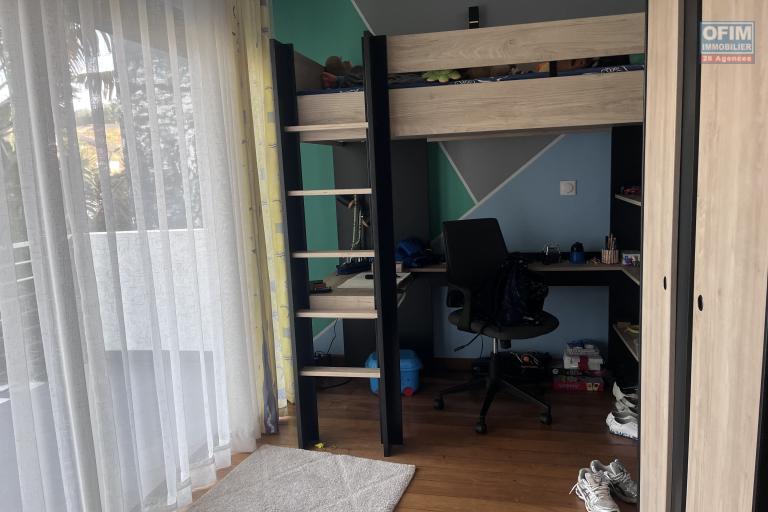 Une villa F6 meublée de standing à Iavoloha Mandrimena