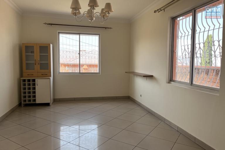 Une villa F4 dans une résidence sécurisée à Ambatobe