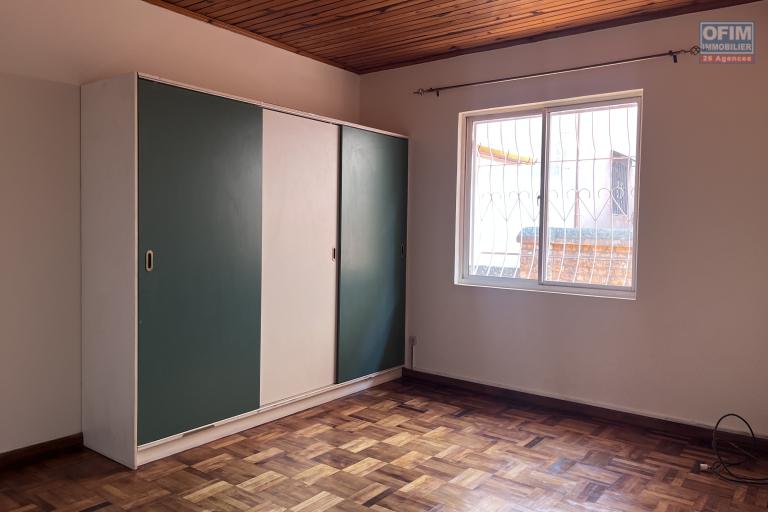 Une villa F4 dans une résidence sécurisée à Ambatobe