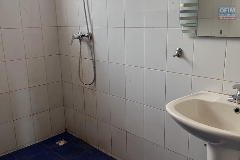 Une villa F4 dans une résidence sécurisée à Ambatobe