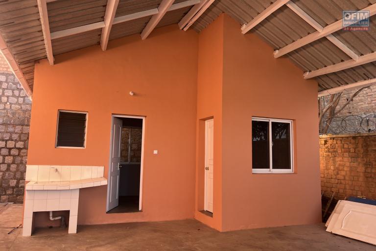 Une villa F4 dans une résidence sécurisée à Ambatobe