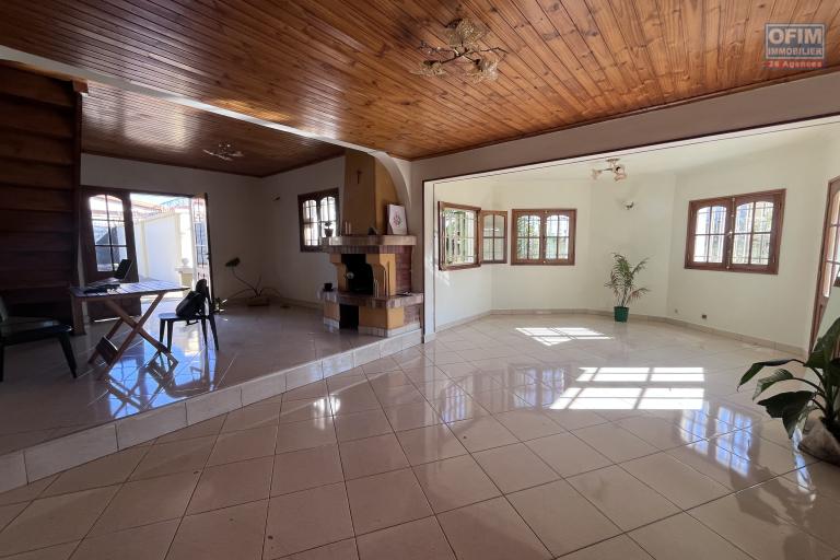 Vente d'une maison F5 à Ampitatafika Ankaditany