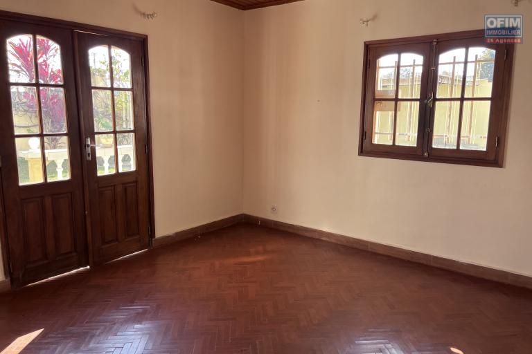 Vente d'une maison F5 à Ampitatafika Ankaditany