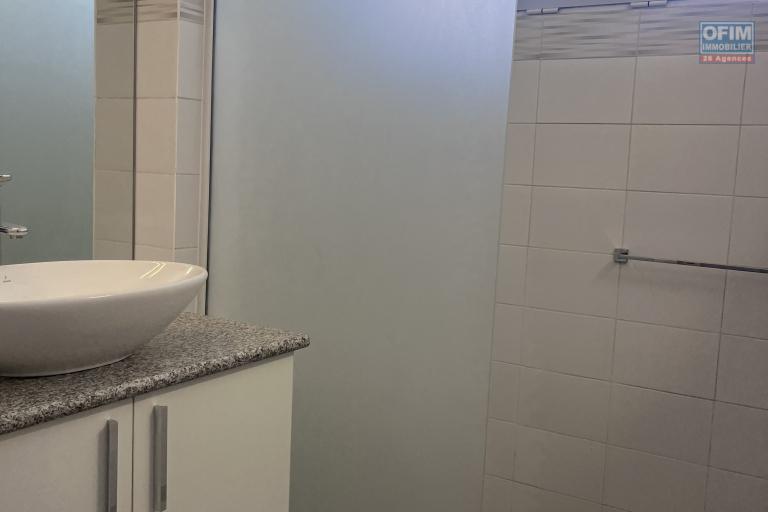 Un appartement T3 en plein centre ville sécurisé à Analakely