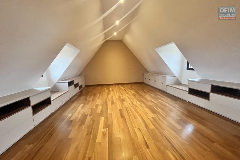 Une villa F6 de style architectural traditionnel F6 à Ankorondrano
