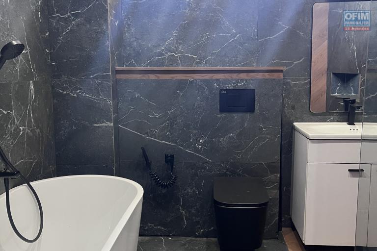 Location Appartement ANTANANARIVO (TANANARIVE) – photo 10 sur 11 – Salle de bains