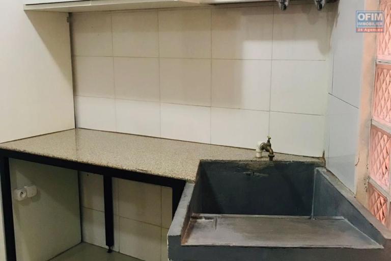 Un appartement T3 meublé au rez de jardin à Ambatobe