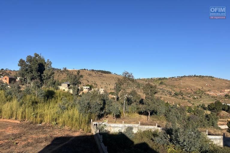 &Agrave; louer un ensemble de deux maisons neuves &agrave; Ambohimangakely