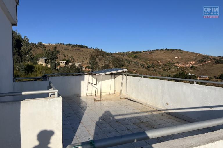 &Agrave; louer un ensemble de deux maisons neuves &agrave; Ambohimangakely