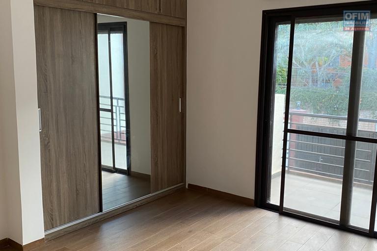 Une villa F6 de standing avec piscine à Ambatobe