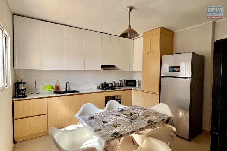 Une villa F4 semi meublée avec jardin à Alasora